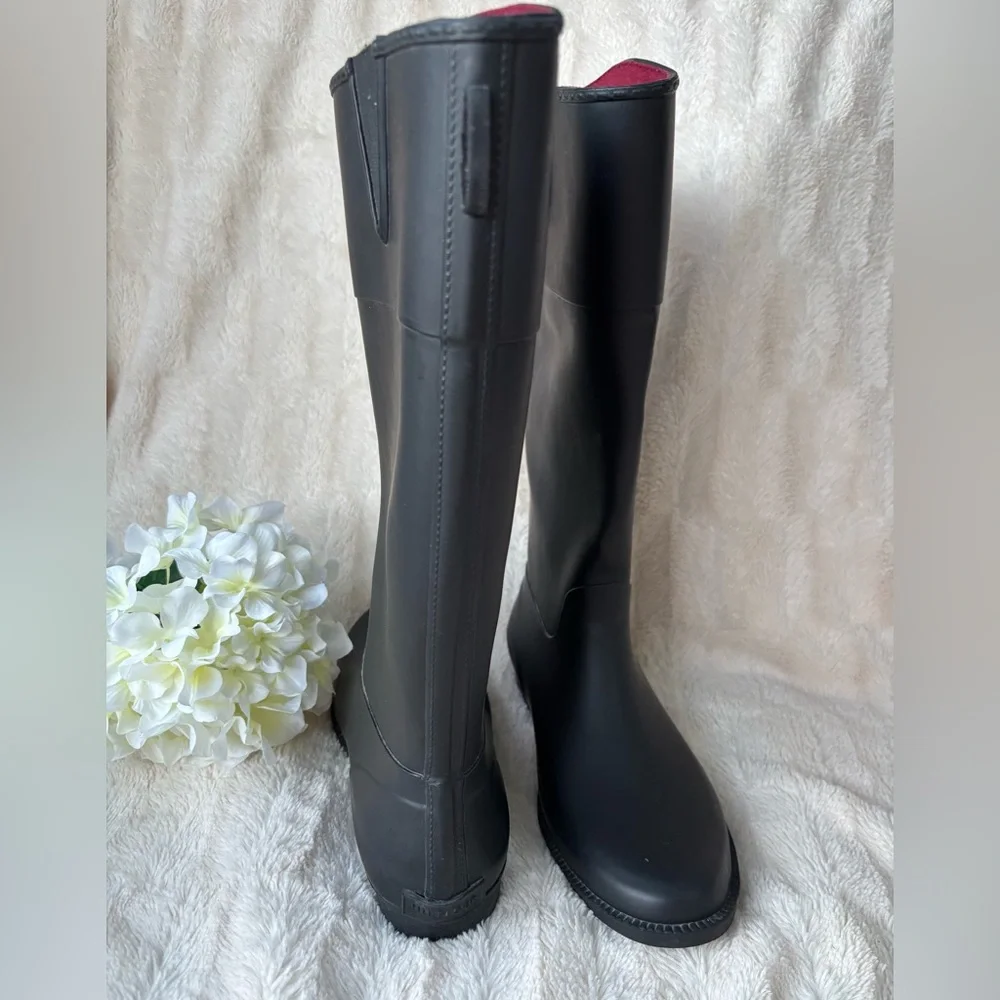 Tommy Hilfiger Rain boots Black with Red Interior size 9